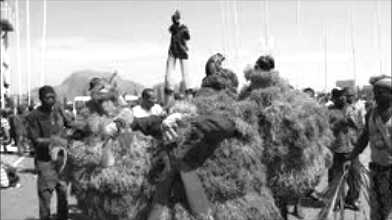 Pericomo Okoye – Pericoma Okoye  (Akuko Adi Nkota 1 )