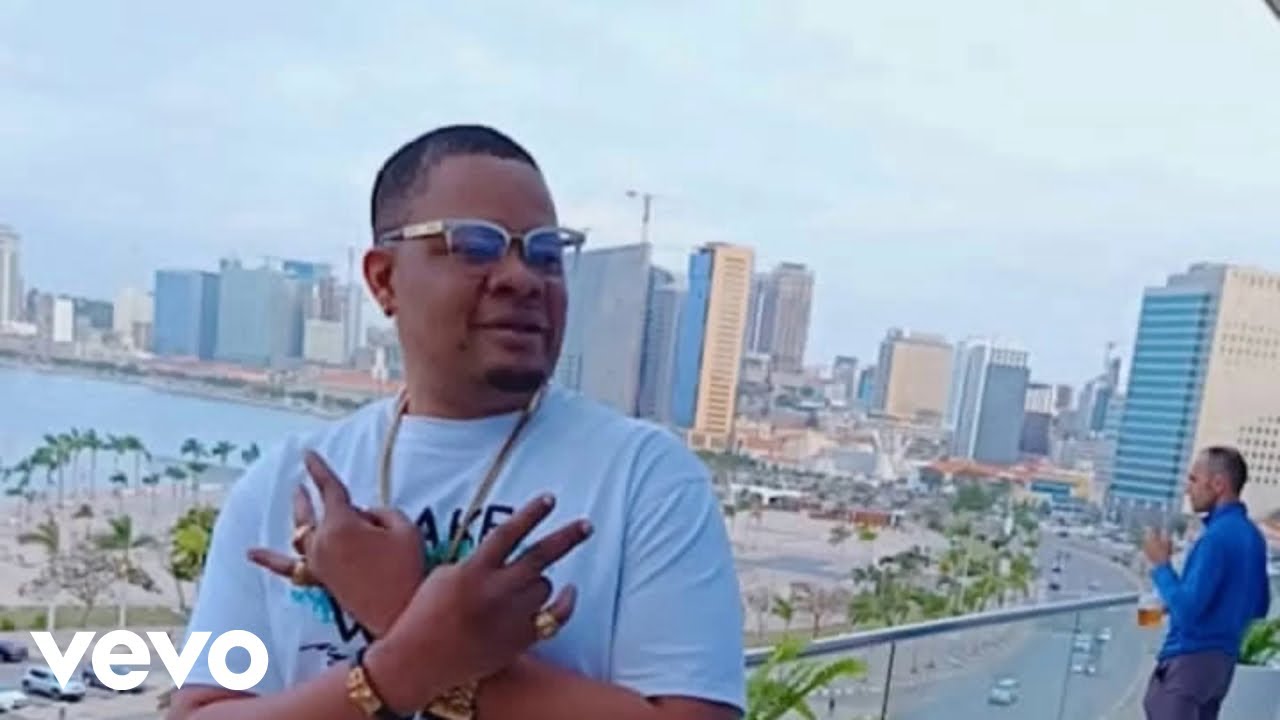 Ayaka Ozubulu – Peace Man Na South